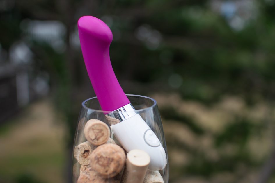 LELO Gigi rechargeable G-spot vibrator