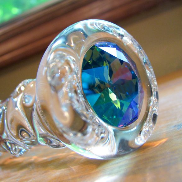 Crystal Delights Star Delight close-up of the beautiful glacier blue aqua Swarovski crystal in the end.