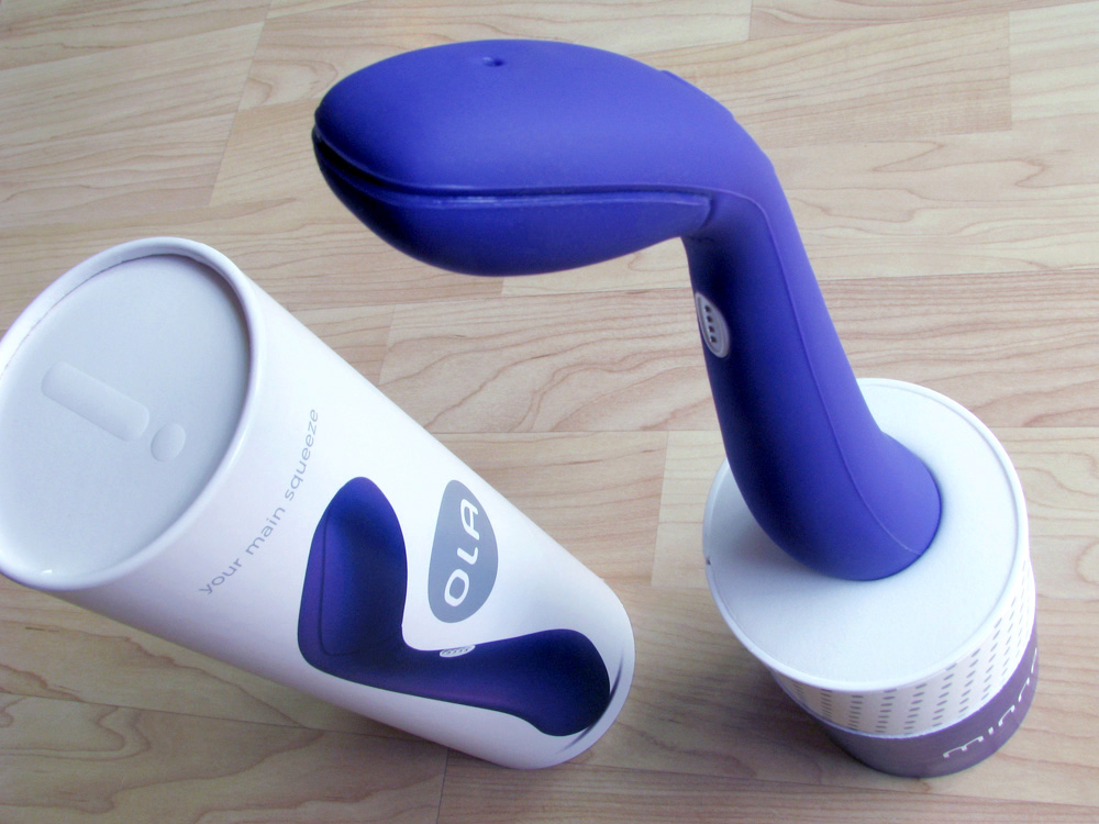 Minna Ola programmable vibrator, with its packaging.