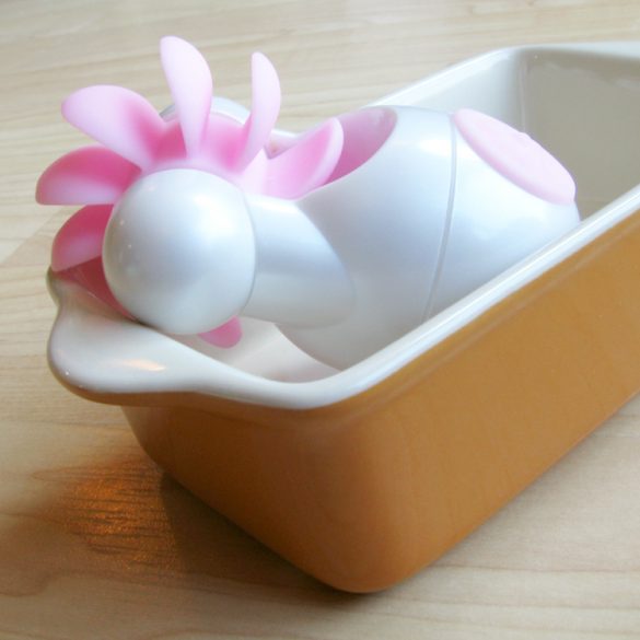 Lovehoney Sqweel Go oral sex toy in a tiny casserole dish