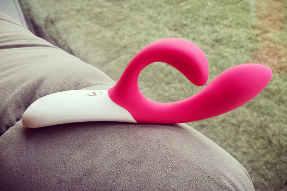 We-Vibe Nova dual/rabbit vibrator