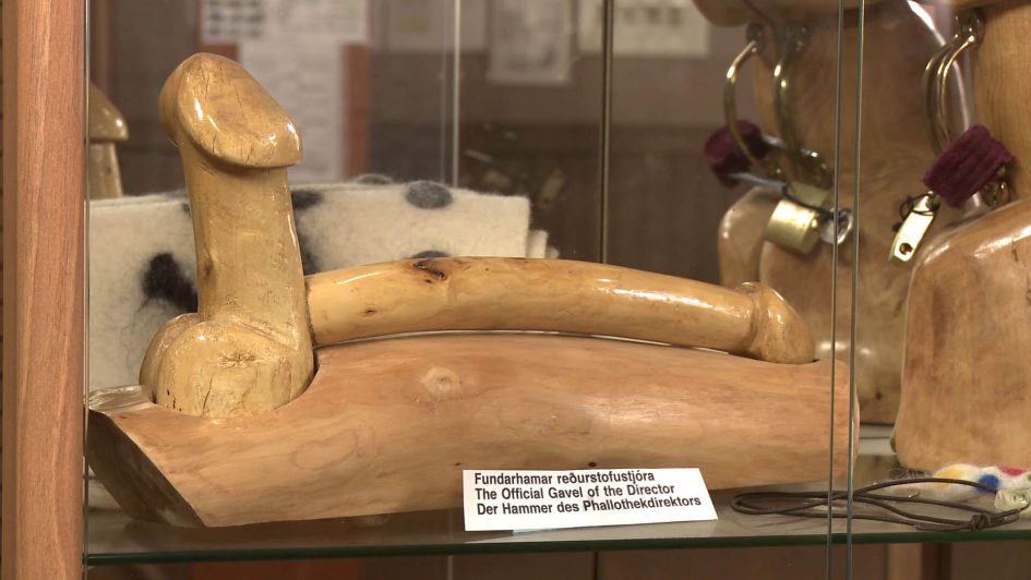 A wooden gavel in which the handle is a dick and the other end is also a dick.